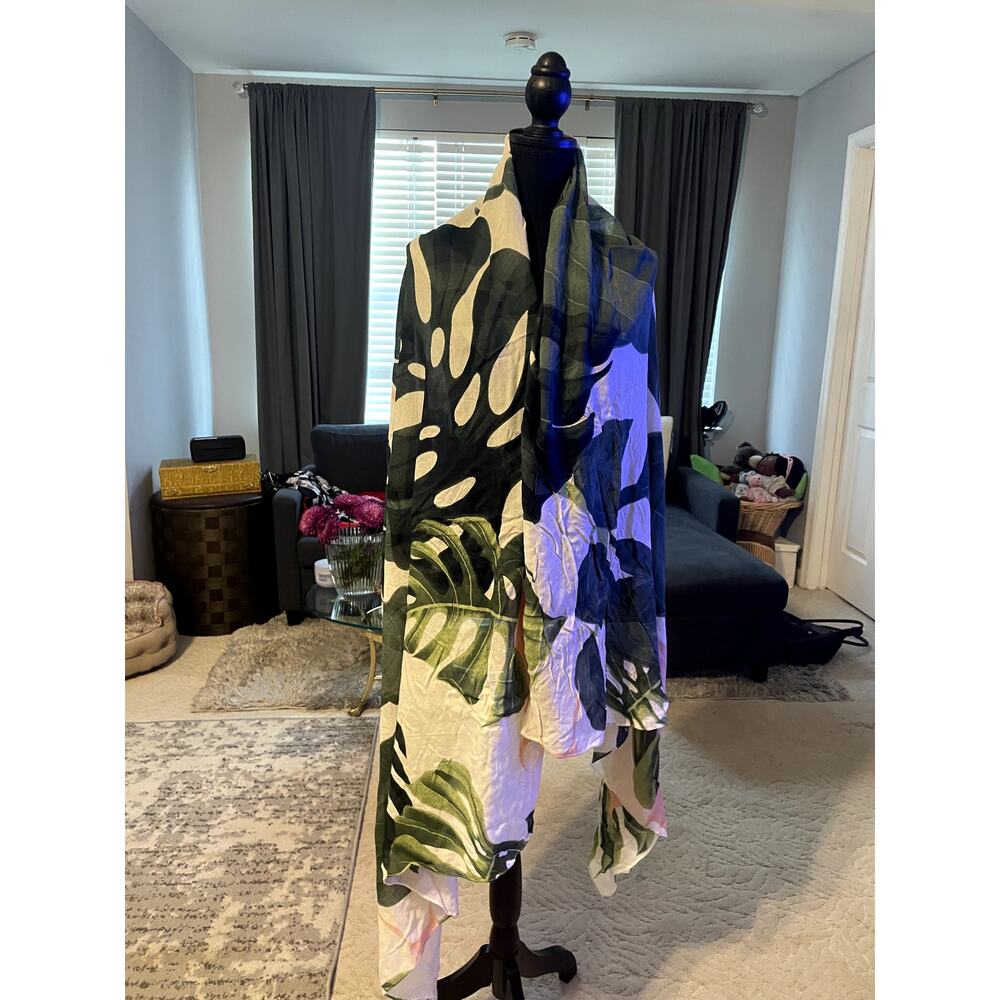 Virginia Wolf NYC Oversized Monstera Botanical Ruana Wrap Green Blush One Size - Picture 2 of 5